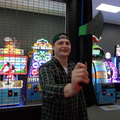 Axe Master Throwing Arcade Machine